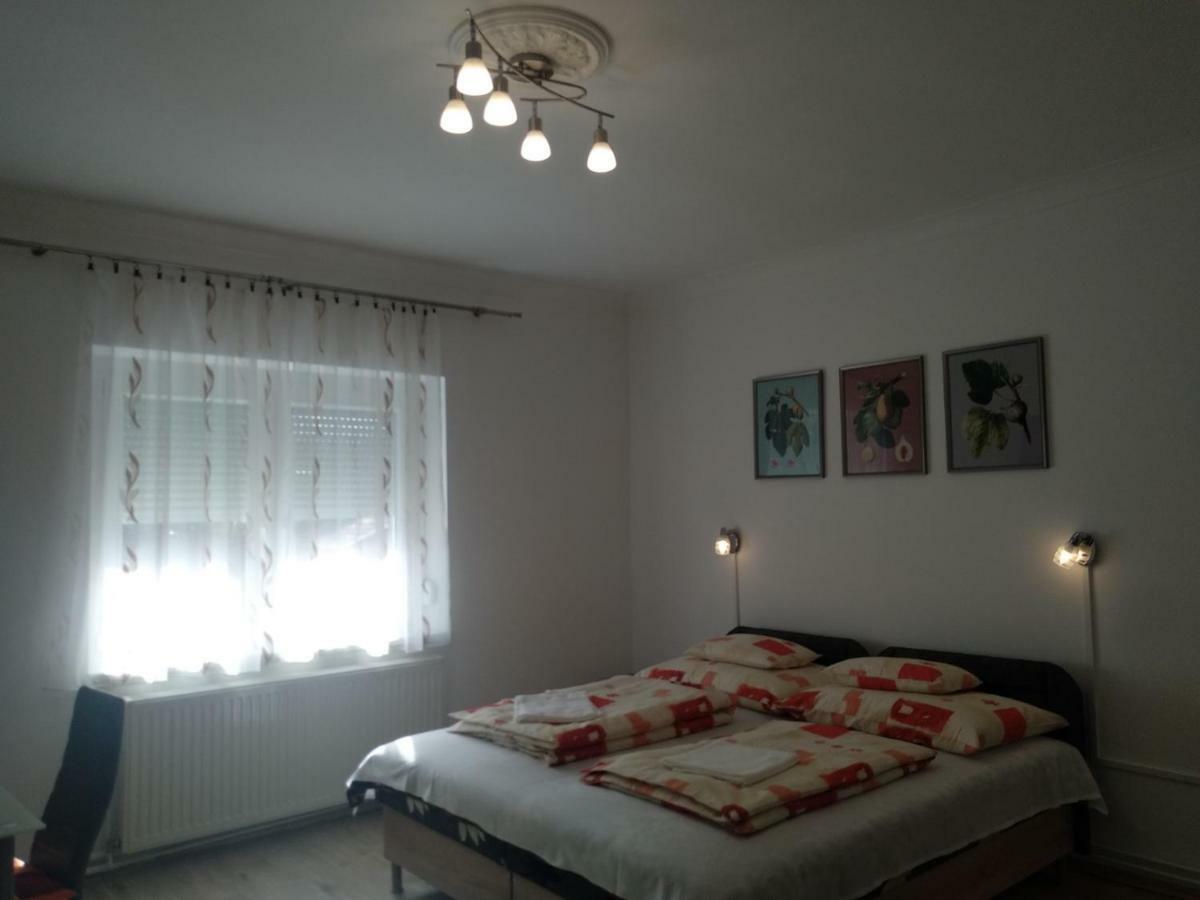 Fuege Vendeghaz Hotel Miskolc Eksteriør billede