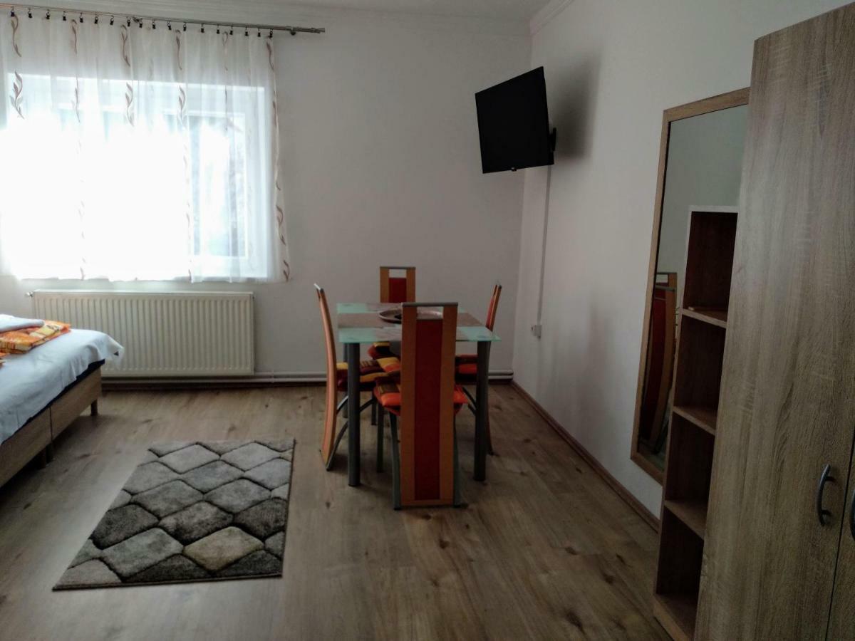 Fuege Vendeghaz Hotel Miskolc Eksteriør billede